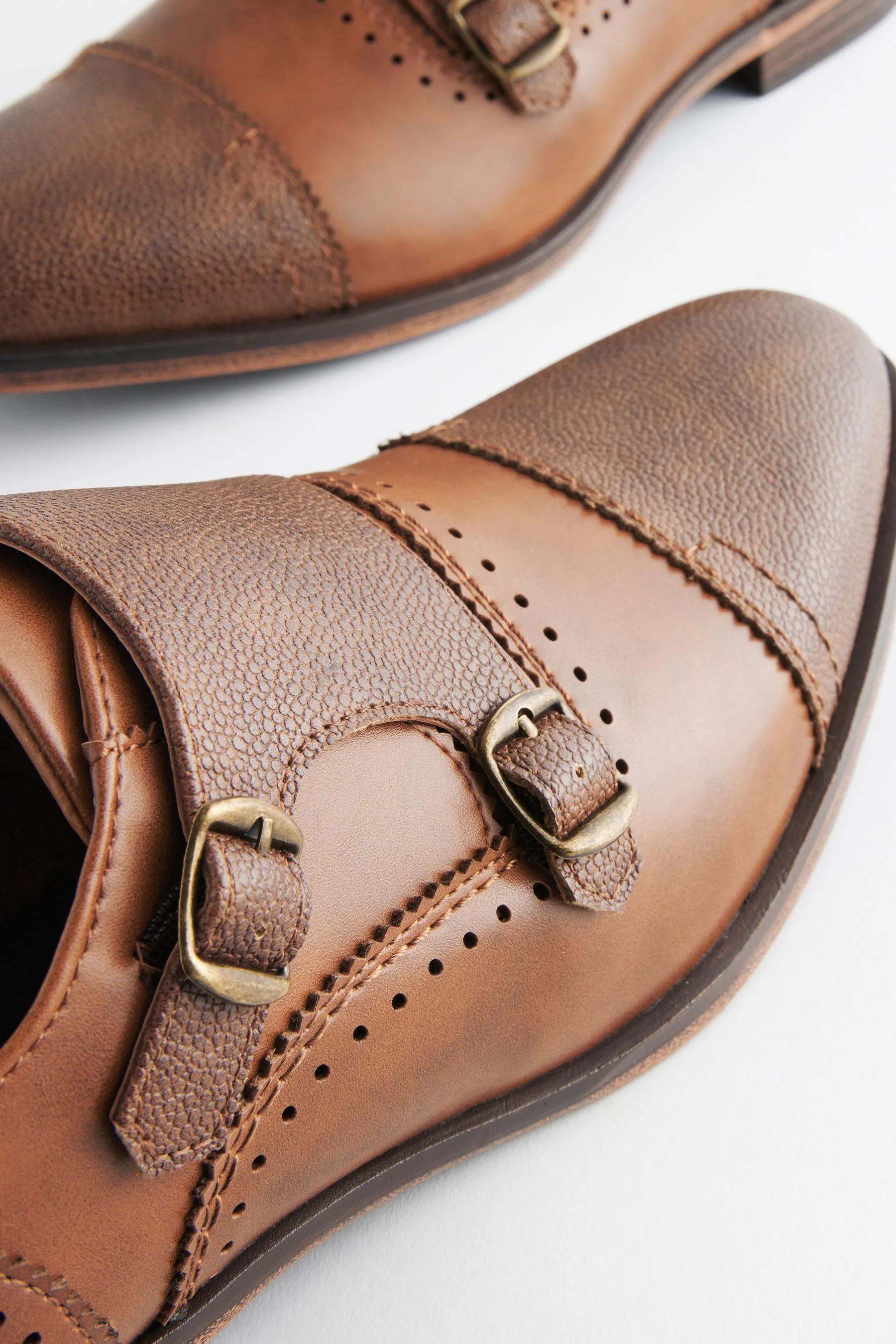 Scarpe con punta rinforzata con fibbia    